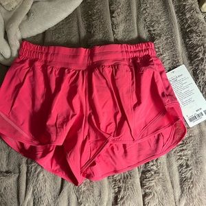 Lululemon Hotty Hot 2.5” low rise shorts